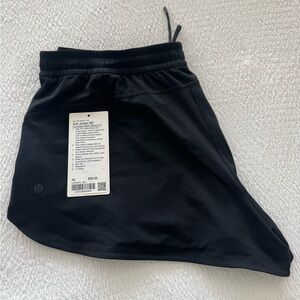 Lululemon Soft Jersey Mid-Rise Curved Hem 3" Short